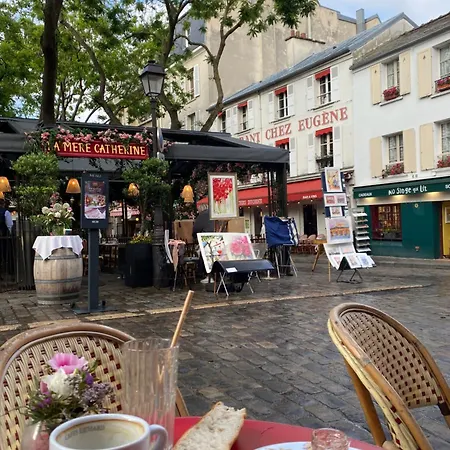 8 Place Du Tertre Paříž