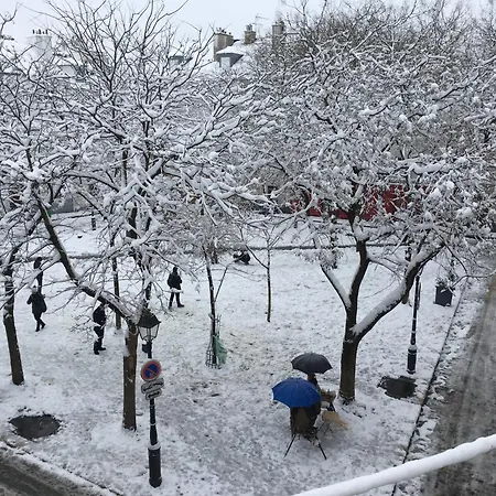 アパート 8 Place Du Tertre パリ